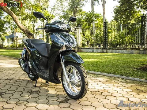 Phí trước bạ thay đổi, người mua xe máy Honda thiệt đủ đường