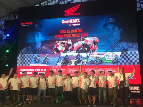 Không khí sôi động tại thành phố Hải Phòng trong buổi chiếu trực tiếp chặng 9 MotoGP 2017
