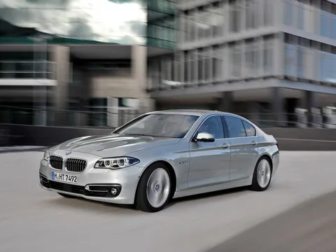 Gần 14.000 xe BMW 5-Series bị triệu hồi tại Mỹ do lỗi đèn phản quang