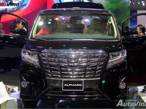 [VMS 2017] “Chuyên cơ mặt đất” Toyota Alphard ra mắt giá bán khoảng 3,6 tỉ đồng