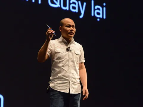 Bphone 2017 giá 9,8 triệu siêu “chất” của Nguyễn Tử Quảng liệu có quá “nổ”?