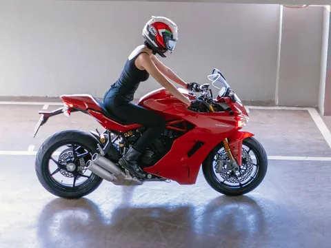 Ducati Supersport 2017 hoàn toàn mới bán giá từ 513 triệu Đồng tại Việt Nam