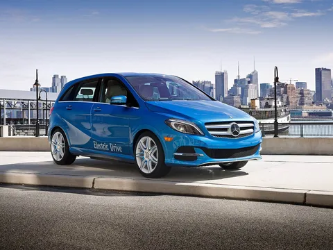 Mercedes triệu hồi 500 xe bị lỗi bung túi khí