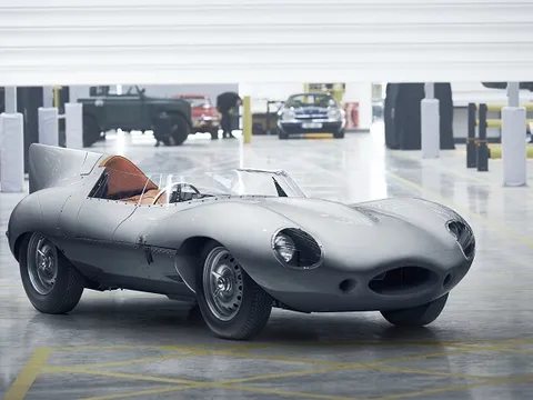 Jaguar tái sản xuất mẫu xe đua huyền thoại D-Type