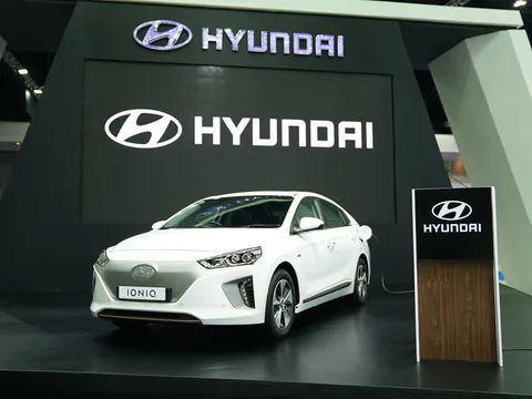 BIMS 2018: Hyundai giới thiệu "xe xanh" IONIQ electric 