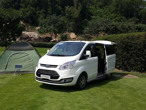 Trải nghiệm MPV Ford Tourneo 2020