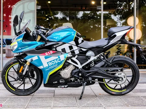 CFMoto 300SR có giá 115 triệu đồng tại VN, đối đầu Yamaha R3