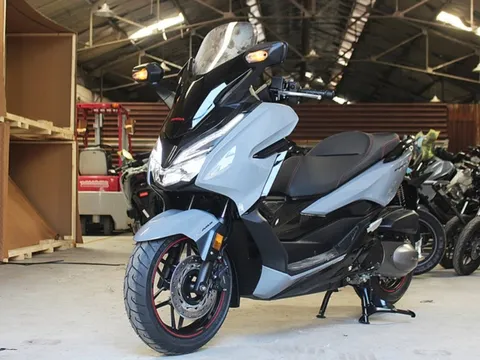Honda Forza 300 về Việt Nam, giá từ 345 triệu đồng