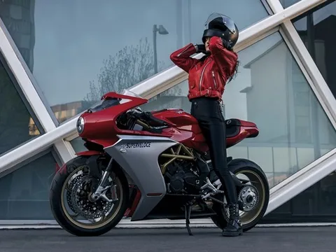 Sport bike MV Agusta Superveloce 800 mở bán tại Thái Lan