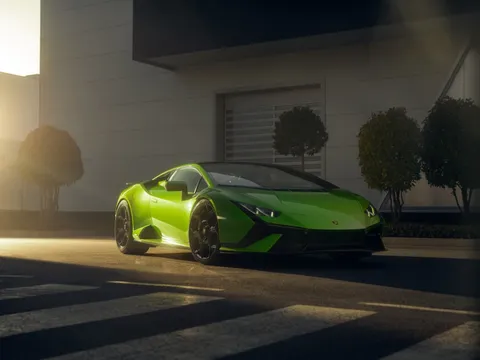 Lamborghini Huracan Tecnica ra mắt