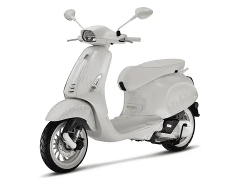Vespa Sprint Justin Bieber chốt giá tại Việt Nam