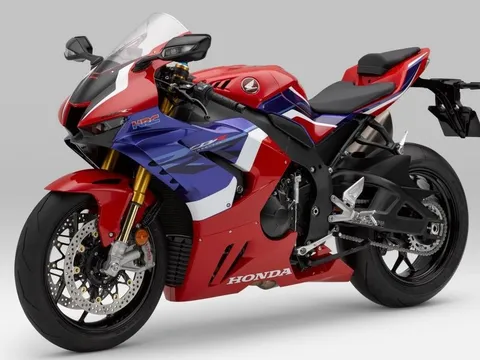 Siêu mô tô Honda CBR1000RR-R Fireblade tại Việt Nam được khuyến mãi