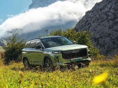 Cơ hội vàng sở hữu “Xe điện không sạc” J7 PHEV (SHS)  từ nay đến hết 31/7/2025