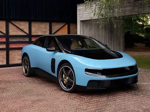 Ferrari Luce có nguy cơ đi vào vết xe đổ của Venturi Fetish ?