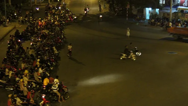 Clip: “quái xế” tụ tập đua xe ở Vũng Tàu