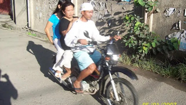 [Clip] Không mũ bảo hiểm, không còn răng !