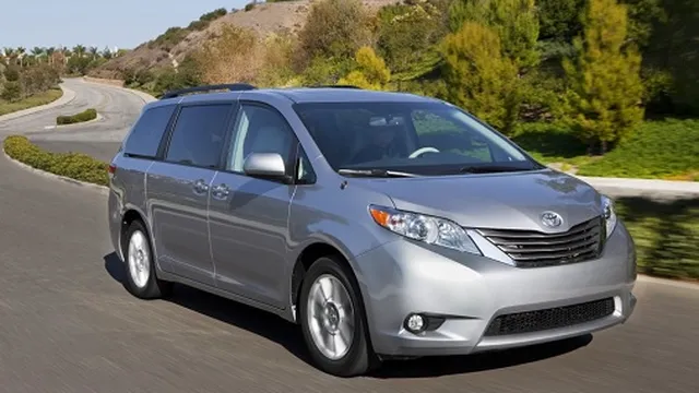 Toyota nâng cấp xe 8 chỗ Sienna 2014