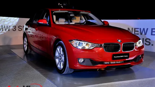 BMW 328i 2012 có gì vượt trội?