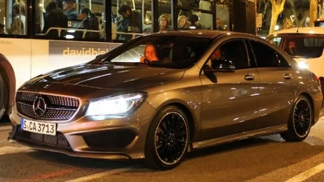 Xe giá rẻ của Mercedes xuất hiện trên phố