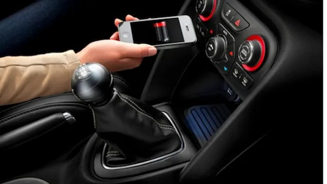 Chrysler giới thiệu hệ thống sạc không dây trên xe hơi