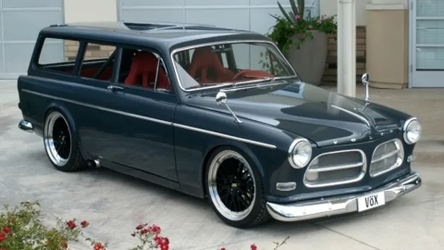 Xế cổ mà "khủng" như Ferrari!