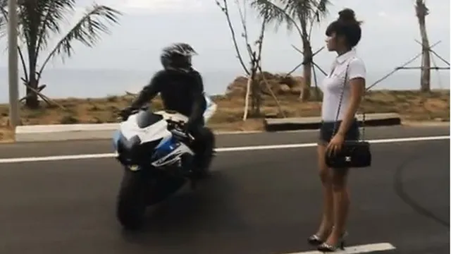 Stunter Việt "cưa" người đẹp tài tình