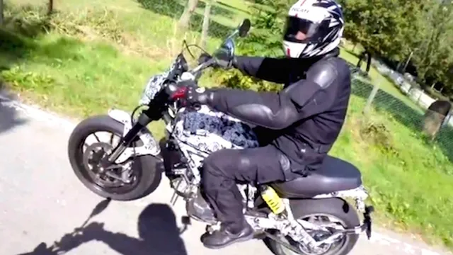 Ducati Scrambler bị bắt gặp trên đường