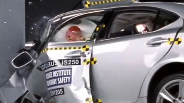 Nhiều xe sang "nát bét" khi thử độ an toàn