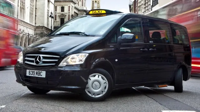 Mercedes và Nissan "tranh nhau" làm taxi