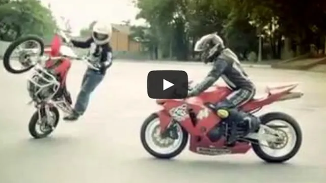 Stunter 11 tuổi “vờn” xe như đồ chơi