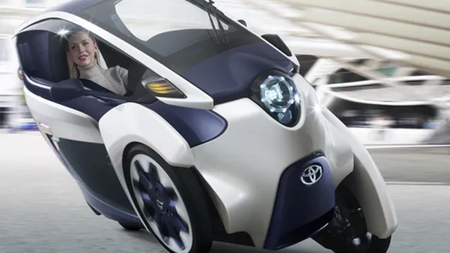 Toyota sắp cho ra mắt xe máy "lai" i-ROAD