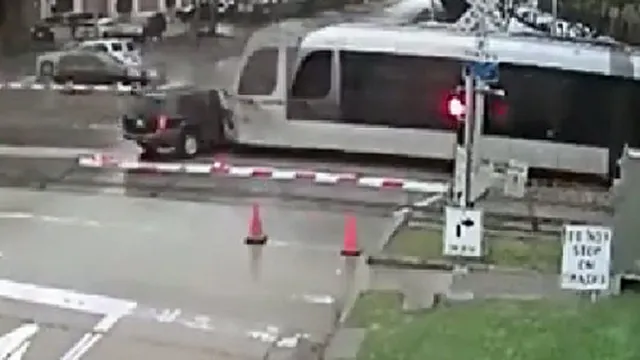 Cú vượt đường ray xe lửa bất thành