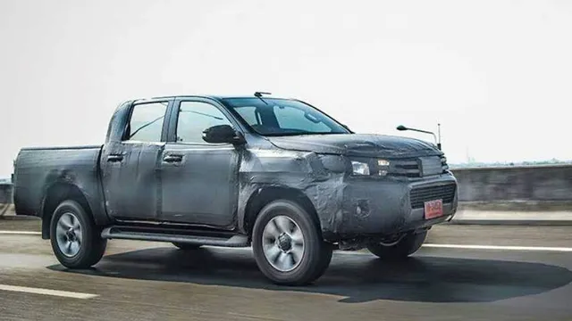 Video: Toyota Hilux 2015 thử nghiệm trên đất Thái