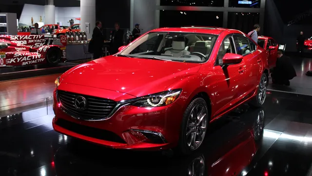 Video chiêm ngưỡng Mazda 6 2016 tại Geneva Motor Show 2015