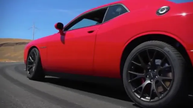 Dodge Challenger SRT Hellcat: Sức mạnh "cơ bắp" đặc sệt kiểu Mỹ