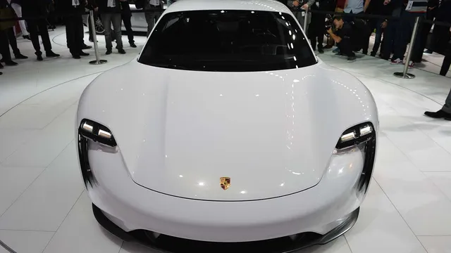 Porsche Mission E concept tại Frankfurt Motor Show 2015