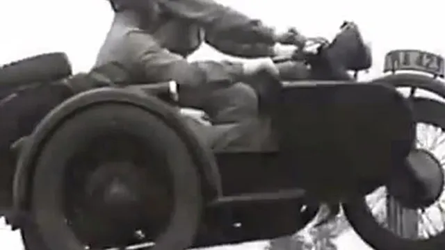 Bất ngờ màn biểu diễn mô tô của các chiến sỹ quân đội Việt Nam