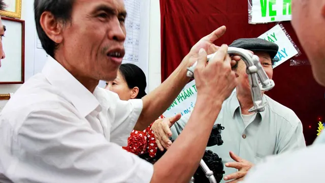 Cựu chiến binh sáng chế thiết bị giúp xe máy chạy 100km/lít xăng