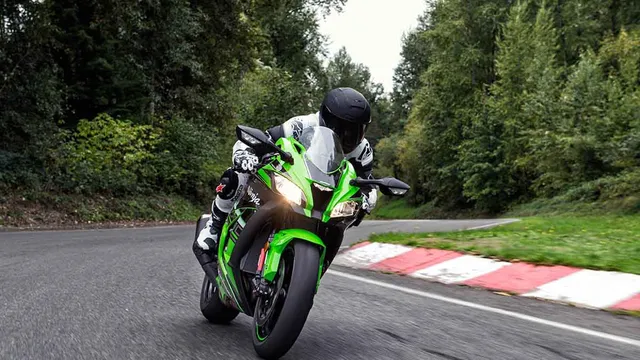 Kawasaki Ninja ZX-10R 2016 trên đường thử