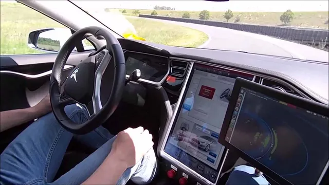Thử nghiệm hệ thống tự lái Autopilot của Tesla