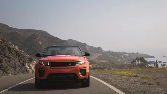 Land Rover giới thiệu chiếc Evoque mui trần
