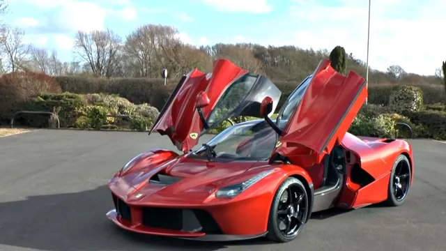 Những tiếng pô hay nhất của siêu xe LaFerrari