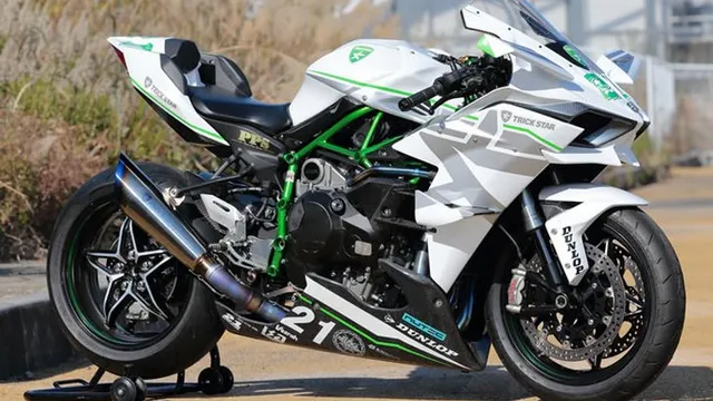 Video Kawasaki Ninja H2R đạt tốc độ khủng