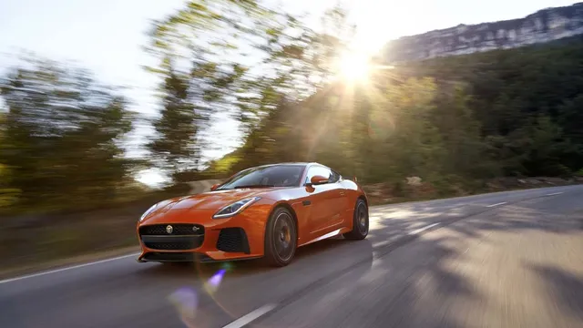 Video giới thiệu Jaguar F-Type SVR