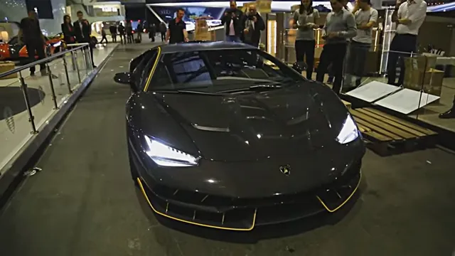 Thưởng thức âm thanh của siêu bò mới Lamborghini Centenario