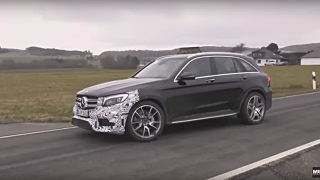 Tiếng máy của Mercedes-AMG GLC 63 2017 như thế nào?