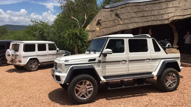 Video siêu SUV hạng sang Mercedes-Maybach G650 Landaulet lộ diện