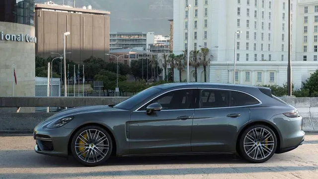 Video giới thiệu Porsche Panamera Sport Turismo giá từ 2,3 tỷ đồng
